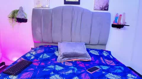 Snapshot of im_riley_ chatting on 05-16-26, 07:23 im_riley_ online show from 05-16-26, 07:23