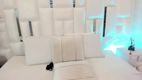 Tara Black online show from 01-16-26, 04:16