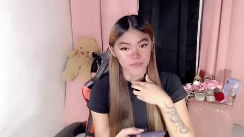Snapshot of im_yourfairyannaxx chatting on 05-07-26, 01:33 im_yourfairyannaxx online show from 05-07-26, 01:33