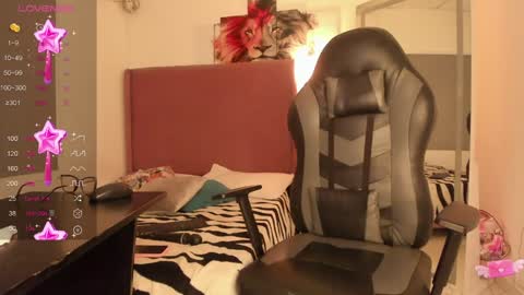 Snapshot of imacwenn_ chatting on 12-12-24, 04:21 Sofia online show from 12-12-24, 04:21