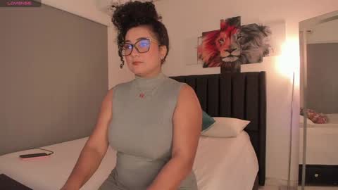 Snapshot of imacwenn_ chatting on 02-05-25, 11:12 Sofia online show from 02-05-25, 11:12