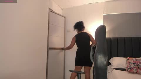 Snapshot of imacwenn_ chatting on 04-25-26, 01:41 Sofia online show from 04-25-26, 01:41