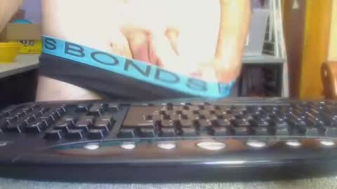 Aussie Guy online show from 02-10-25, 02:08