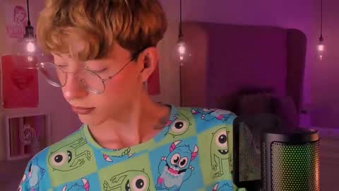 Damiano online show from 09-28-25, 07:19