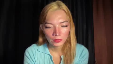 Mika online show from 02-22-26, 03:40