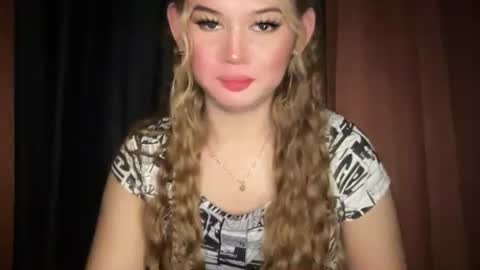 Mika online show from 03-29-26, 09:26