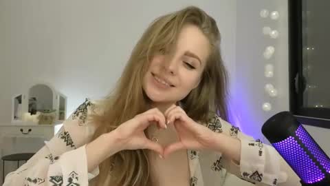 Snapshot of imkeira chatting on 01-15-25, 10:35 ImKeira online show from 01-15-25, 10:35