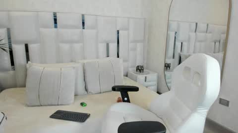 Krystall online show from 11-11-25, 08:31