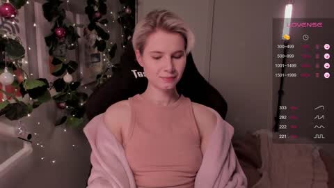 Snapshot of imnotmia chatting on 12-22-24, 05:42 Mia online show from 12-22-24, 05:42