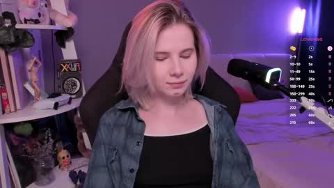 Mia online show from 03-07-26, 10:56