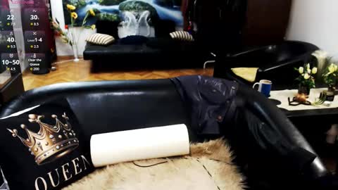 Empress online show from 03-18-26, 06:33