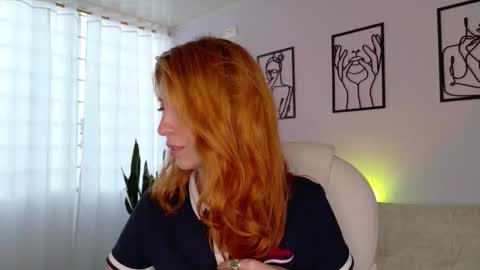 Sienna online show from 09-24-25, 09:07