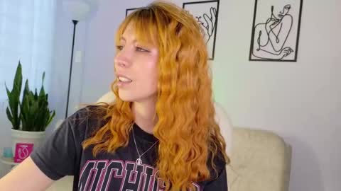 Sienna online show from 09-29-25, 09:19