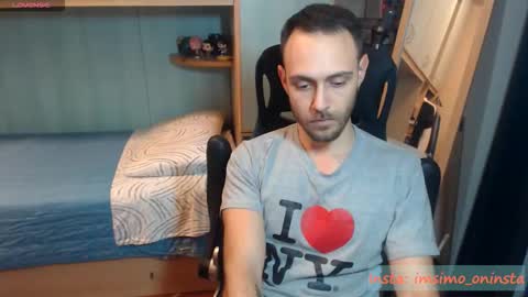 Snapshot of imsimo chatting on 11-18-25, 09:30 Simo online show from 11-18-25, 09:30