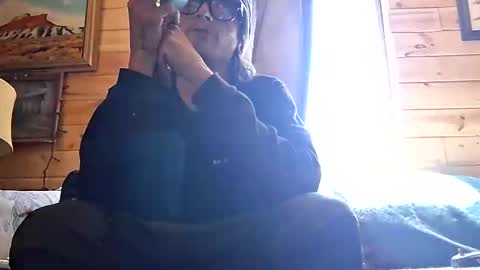 Imstuckhere online show from 05-31-26, 09:05