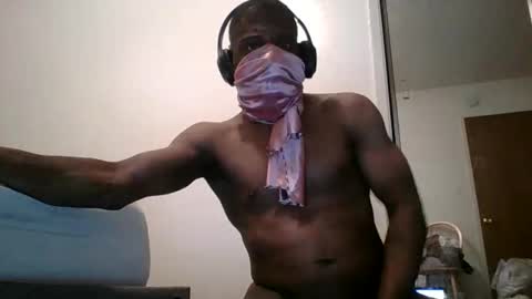 Snapshot of imthehornyest chatting on 06-07-26, 06:17 imthehornyest online show from 06-07-26, 06:17