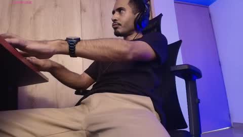 Snapshot of imyourg0d chatting on 04-18-26, 07:07 Daniel thumb up me please its important Im new INDEPENDENT MODEL online show from 04-18-26, 07:07