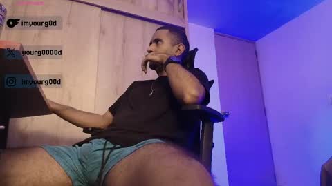 Snapshot of imyourg0d chatting on 05-12-26, 03:25 Daniel thumb up me please its important Im new INDEPENDENT MODEL online show from 05-12-26, 03:25