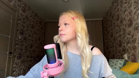 Snapshot of inamillsap chatting on 02-21-26, 11:11 Lola online show from 02-21-26, 11:11