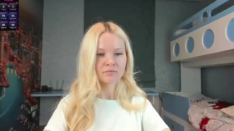Snapshot of incredible__shell_ chatting on 05-06-26, 07:19 Masha online show from 05-06-26, 07:19