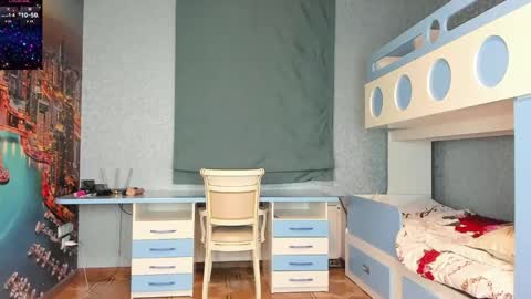 Snapshot of incredible__shell_ chatting on 05-31-26, 07:15 Masha online show from 05-31-26, 07:15