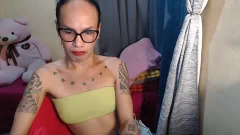 Snapshot of indaypakay_ts chatting on 03-01-26, 01:29 Pakay online show from 03-01-26, 01:29