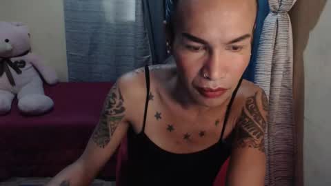 Snapshot of indaypakay_ts chatting on 04-17-26, 12:13 Pakay online show from 04-17-26, 12:13