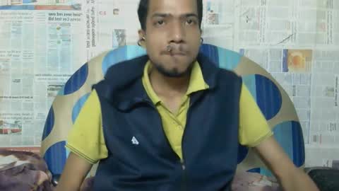 Snapshot of indian_bengali_boy chatting on 02-12-26, 05:35 Suman Leo online show from 02-12-26, 05:35