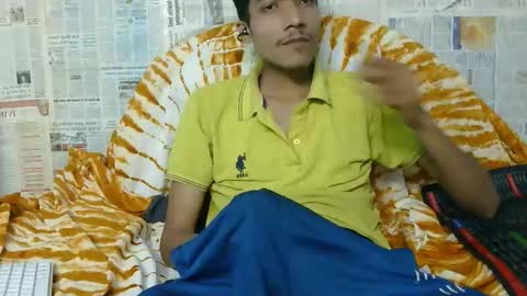 Snapshot of indian_bengali_boy chatting on 02-14-26, 09:50 Suman Leo online show from 02-14-26, 09:50