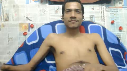 Snapshot of indian_bengali_boy chatting on 02-19-26, 07:32 Suman Leo online show from 02-19-26, 07:32