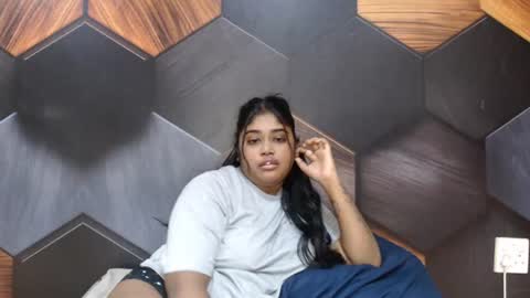 Snapshot of indian_rimmelx chatting on 06-26-26, 07:24 Melz online show from 06-26-26, 07:24