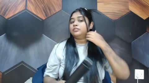 Snapshot of indian_rimmelx chatting on 07-17-26, 08:10 Melz online show from 07-17-26, 08:10