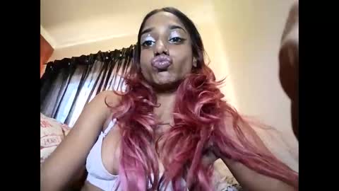 Snapshot of indian_succubus chatting on 05-10-26, 10:09 Perky baby online show from 05-10-26, 10:09