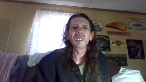 Snapshot of indianabob1 chatting on 02-18-26, 06:48 indianabob1 online show from 02-18-26, 06:48