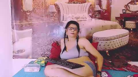 Femiez online show from 05-19-26, 09:26