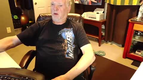 Papa online show from 09-15-25, 10:59