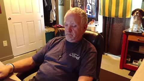 Papa online show from 09-17-25, 01:57