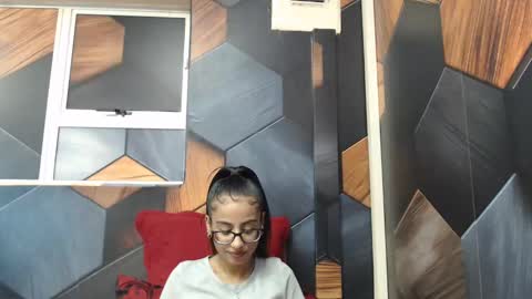 Snapshot of indianarmani chatting on 01-20-25, 06:10 Armani online show from 01-20-25, 06:10