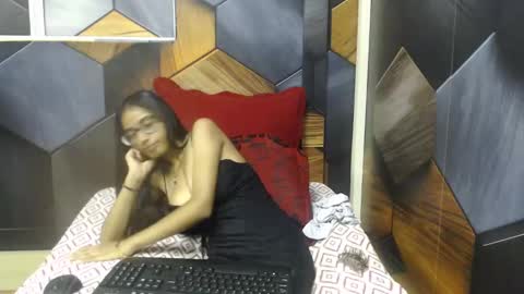 Snapshot of indianarmani chatting on 01-24-25, 07:08 Armani online show from 01-24-25, 07:08