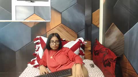 Snapshot of indianarmani chatting on 01-28-25, 07:22 Armani online show from 01-28-25, 07:22