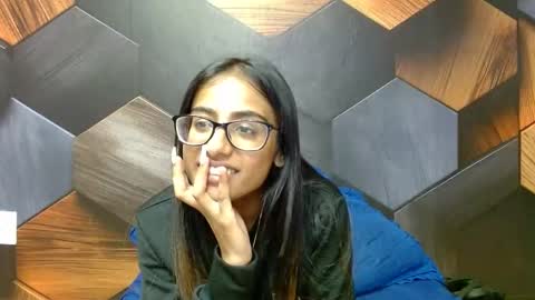 Snapshot of indianarmani chatting on 02-01-25, 10:48 Armani online show from 02-01-25, 10:48