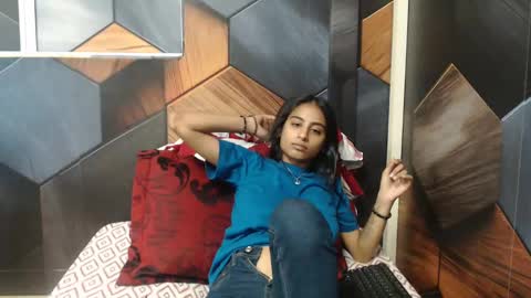 Snapshot of indianarmani chatting on 02-07-25, 12:28 Armani online show from 02-07-25, 12:28