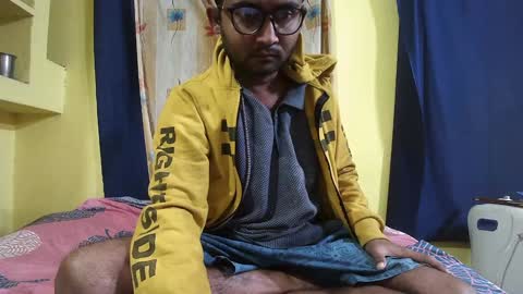 Snapshot of indiancumking chatting on 01-06-25, 12:37 inindiancumking online show from 01-06-25, 12:37