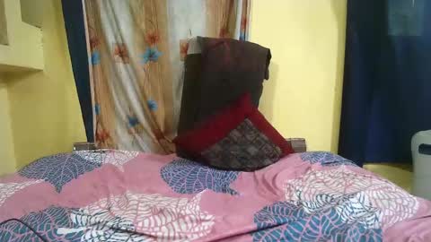 Snapshot of indiancumking chatting on 03-02-25, 10:24 inindiancumking online show from 03-02-25, 10:24