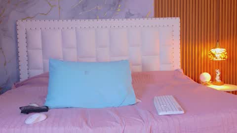 LITTLE AINHOA  online show from 03-24-26, 08:36