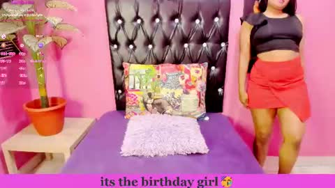 Snapshot of indianflame chatting on 07-18-26, 07:01 PARADISEQUEEN online show from 07-18-26, 07:01