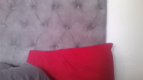 Snapshot of indianjasmin chatting on 12-17-24, 08:23 priya online show from 12-17-24, 08:23