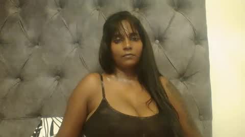 Snapshot of indianjasmin chatting on 01-13-25, 05:12 priya online show from 01-13-25, 05:12