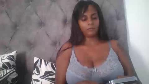 Snapshot of indianjasmin chatting on 01-17-25, 02:50 priya online show from 01-17-25, 02:50