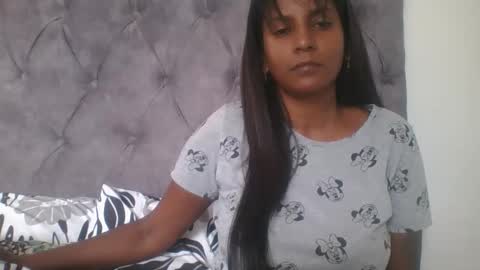 Snapshot of indianjasmin chatting on 02-11-25, 05:26 priya online show from 02-11-25, 05:26